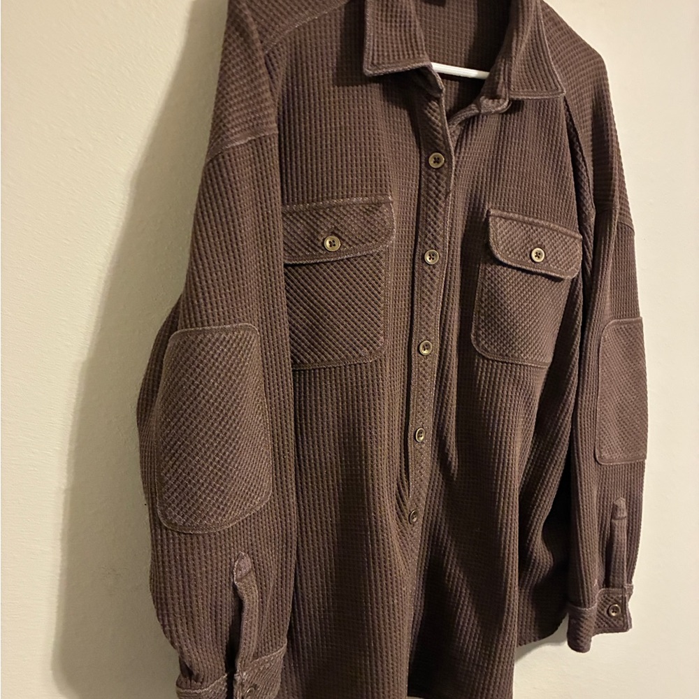 Women’s brown waffle weave shirt. Size xl.  Natural Reflections brand.